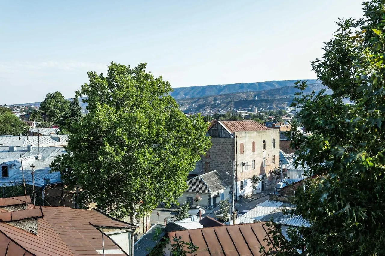 A Lovely 2-Bedroom Apartment In Central Tbilisi Georgien