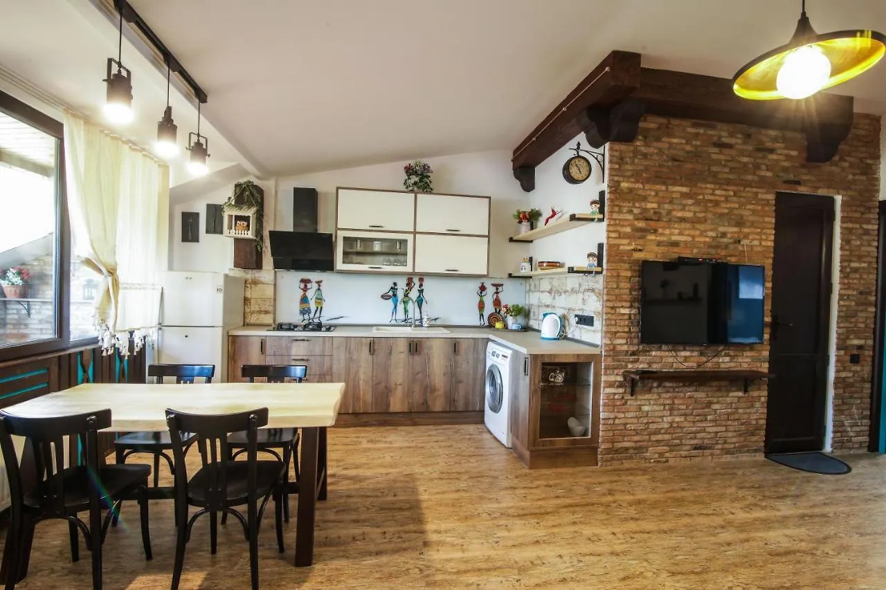 A Lovely 2-Bedroom Apartment In Central Tbilisi Georgien